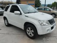 Usata Suzuki Grand Vitara 106 CV (77 kW) 2012 Bianco SUV