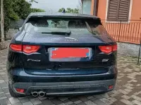 Usata Jaguar F-Pace Prestige 180 CV (132 kW) 2017 Blu SUV