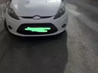 Usata Ford Fiesta 68 CV (50 kW) 2010 Bianco Utilitaria