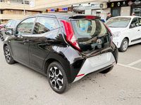 Usata Toyota Aygo Connect Style 72 CV (52 kW) 2021 Nero Utilitaria