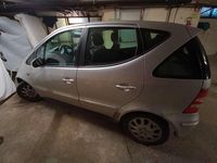 Usata Mercedes A160 Elegance 102 CV (75 kW) 2003 Argento Monovolume