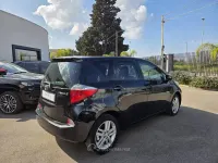 Usata Toyota Verso-S Active 99 CV (72 kW) 2011 Nero metallizzato Monovolume