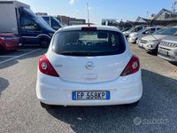 Usata Opel Corsa 86 CV (63 kW) 2012 Bianco Berlina