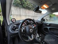Usata Smart ForTwo Coupé Superpassion 90 CV (66 kW) 2019 Nero Utilitaria