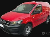 Begagnad VW Caddy 110 HK (80 kW) 2015 Röd Minibuss