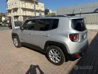 Usata Jeep Renegade Limited 140 CV (102 kW) 2016 Grigio SUV
