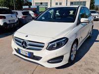 Usata Mercedes B180 116 CV (85 kW) 2019 Bianco Monovolume
