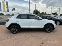 Usata VW T-Roc Style 150 CV (110 kW) 2018 Bianco SUV