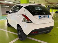 Usata Lancia Ypsilon 80 CV (58 kW) 2014 Bianco Utilitaria