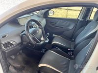 Usata Lancia Ypsilon 80 CV (58 kW) 2014 Bianco Utilitaria