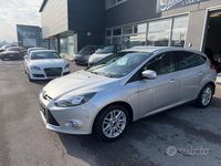 Usata Ford Focus 125 CV (91 kW) 2013 Grigio Berlina
