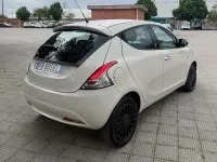 Usata Lancia Ypsilon 69 CV (50 kW) 2018 Beige Utilitaria