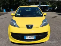 Usata Peugeot 107 68 CV (50 kW) 2006 Giallo Utilitaria