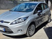 Usata Ford Fiesta Business Edition 82 CV (60 kW) 2011 Argento Utilitaria