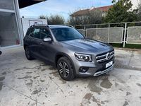 Usata Mercedes GLB180 116 CV (85 kW) 2021 Grigio SUV