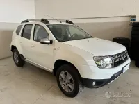 Usata Dacia Duster Lauréate 114 CV (83 kW) 2017 Bianco SUV