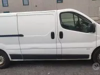 Usata Opel Vivaro 100 CV (73 kW) 2006 Bianco Monovolume