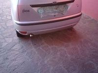Usata Ford Focus Zetec 101 CV (74 kW) 2004 Berlina