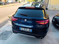 Usata Alfa Romeo Stelvio 209 CV (153 kW) 2017 Blu/azzurro SUV