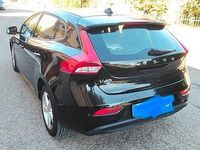 Usata Volvo V40 120 CV (88 kW) 2016 Nero Berlina