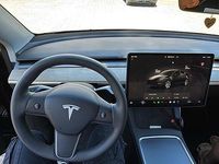 Usata Tesla Model Y Standard Range 160 kW (218 CV) 2024 Nero SUV