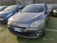 Usata Renault Mégane III Dynamique 110 CV (80 kW) 2010 Beige Berlina