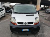 Usata Renault Trafic 100 CV (73 kW) 2003 Grigio Monovolume