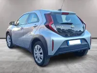 Usata Toyota Aygo X Active 72 CV (52 kW) 2022 Argento SUV
