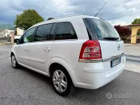 Usata Opel Zafira Business 110 CV (80 kW) 2015 Bianco Monovolume