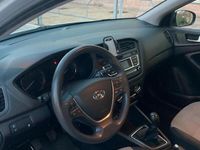 Usata Hyundai i20 78 CV (57 kW) 2016 Grigio Berlina