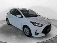 Usata Toyota Yaris Hybrid Active 92 CV (67 kW) 2022 Bianco Berlina