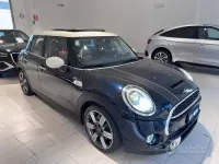 Begagnad Mini Cooper S 2019 Svart Halvkombi