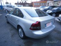Usata Volvo S40 Kinetic 136 CV (100 kW) 2005 Argento Berlina