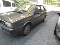 Usata Lancia Delta 140 CV (102 kW) 1990 Grigio Utilitaria