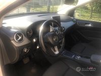 Usata Mercedes B180 116 CV (85 kW) 2016 Bianco Monovolume