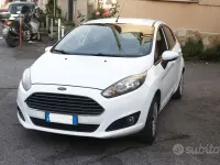 Begagnad Ford Fiesta 75 HK (55 kW) 2014 Vit Halvkombi