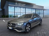 Usata Mercedes C220 200 CV (147 kW) 2022 Grigio selenite metallizzato ; Berlina
