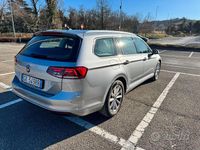 Usata VW Passat Business 150 CV (110 kW) 2022 Argento Station wagon