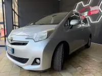 Usata Toyota Verso-S Active 90 CV (66 kW) 2011 Grigio Monovolume