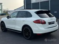 Usata Porsche Cayenne 240 CV (176 kW) 2011 Bianco SUV