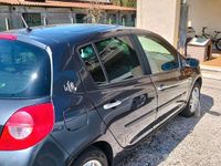 Usado Renault Clio II LE 75 CV (55 kW) 2008 Gris Utilitario