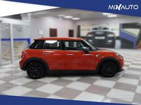 Begagnad Mini ONE 75 HK (55 kW) 2020 Brun Halvkombi