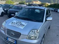 Usata Kia Picanto 75 CV (55 kW) 2006 Grigio Utilitaria
