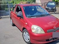 Usata Toyota Yaris 2003 Rosso Utilitaria