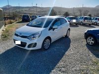 Usata Kia Rio 90 CV (66 kW) 2012 Bianco Berlina