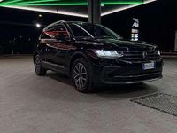 Usata VW Tiguan Life 122 CV (89 kW) 2022 Nero SUV
