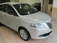 Usata Lancia Ypsilon 69 CV (50 kW) 2015 Grigio Utilitaria