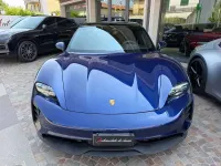 Usata Porsche Taycan GTS Sport 439 kW (598 CV) 2022 Blue genziana metallizzato Berlina