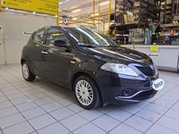 Usata Lancia Ypsilon Gold 69 CV (50 kW) 2017 Nero Utilitaria