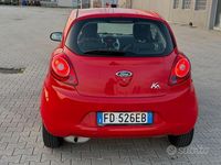 Usata Ford Ka 69 CV (50 kW) 2016 Rosso Berlina